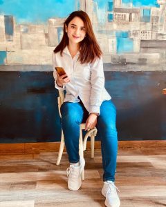 Yumna Zaidi Style